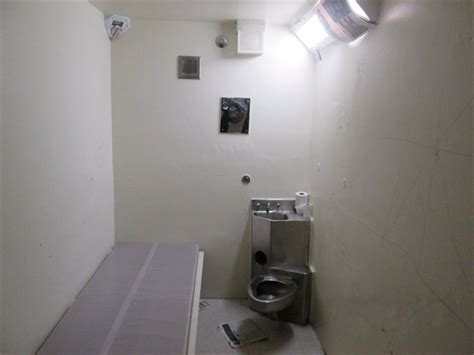 Solitary confinement challenge begins in B.C. Supreme Court | Globalnews.ca