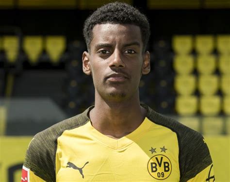 Isak to leave Dortmund in January?