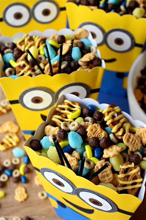 Minion Munchies Snack Mix | Minion party food, Munchies snack mix, Munchies snacks