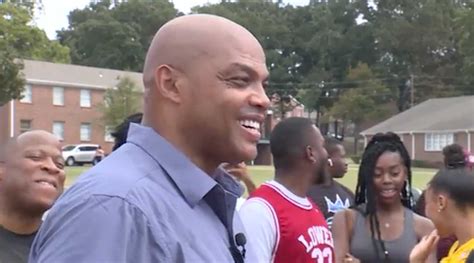 Charles Barkley delivers message to his golf swing haters