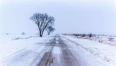 Snow Covered Road In Eastern Manitoba [OC] : r/Manitoba