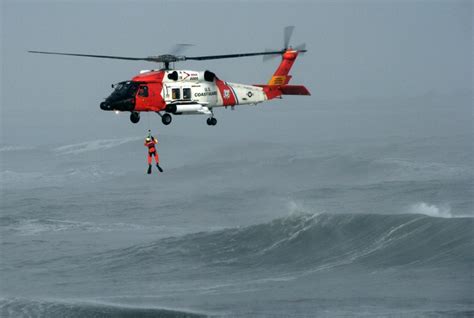 Popular Mechanics takes a look inside the USCG's Advanced Helicopter ...