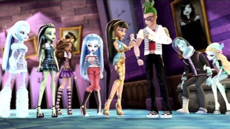 Shameless Pile of Stuff: Movie Review: Monster High: Friday Night Frights