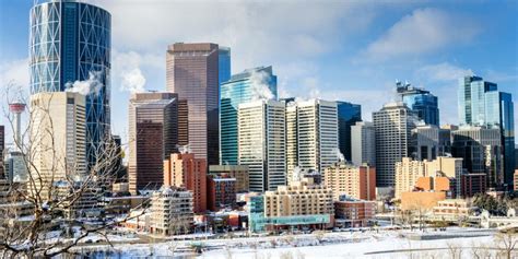 Alberta's Weather Forecast Is Calling For Snow Flurries & Freezing Cold Temps Next Week - Narcity