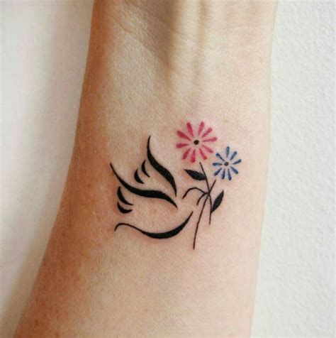 This dove tattoo | Dove tattoos, Small dove tattoos, Tattoos for women ...