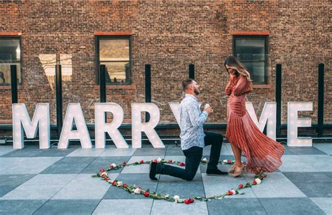 Gigantic "Marry Me" Sign Decorations For You Private Rooftop Proposal ...