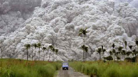 20th Century's 2nd Largest Volcanic Eruption - Mt Pinatubo-Eruption - YouTube