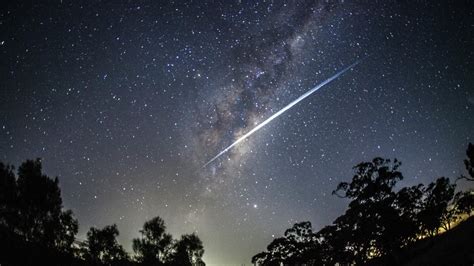 Elon Musk’s Space X Starlink satellites spotted over Sydney | Herald Sun