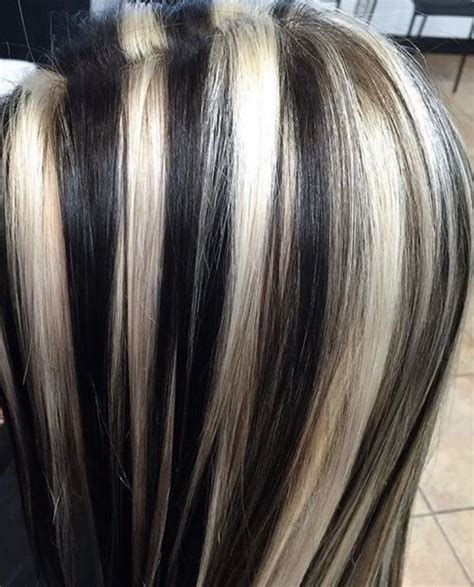 Pin by ᧔♡᧓ on Хочет Быть Как Я | Hair streaks, Skunk hair, Hair stylies