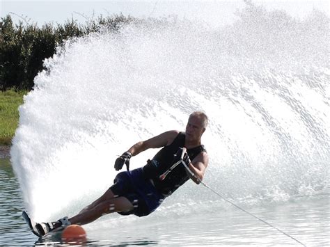 File:Water skiing 0754.jpg - Wikipedia