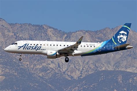 Alaska SkyWest (SkyWest Airlines) - Bruce Drum (AirlinersGallery.com)