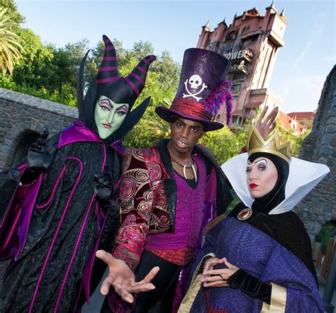 Disney Villains Unleash Some Fiendish ‘Limited Time Magic’ at Disney ...