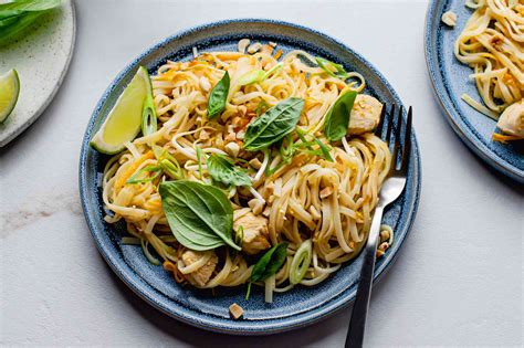 Pad Thai Gai: Thai Stir-Fried Noodles Recipe