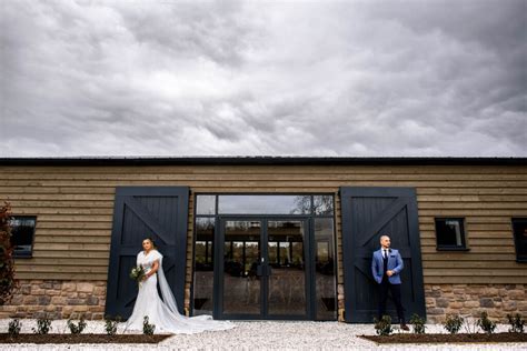 Stretton Manor Barn Wedding Venue | Adam Lowndes - Photography