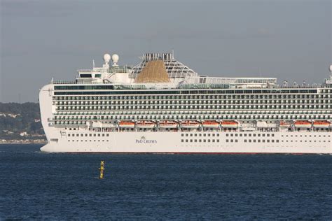 Ships Photo Gallery: AZURA - P&O Cruises