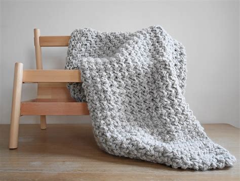 Easy chunky knit blanket pattern (Free!) - mallooknits.com