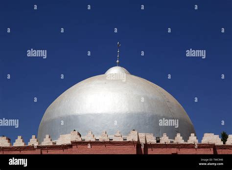 Mosque in Omdurman in Khartoum, Sudan Stock Photo - Alamy