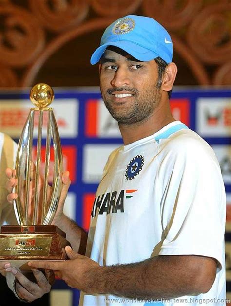 Indian Cricketer MS Dhoni ~ world Cricket