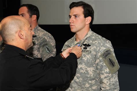 DVIDS - Images - Valor Awards ceremony [Image 9 of 11]