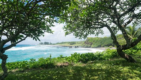 Exploring Hamoa Beach, Maui, Hawaii