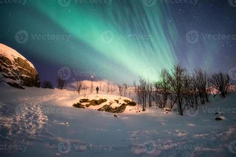 Landscape of snowy mountain with aurora borealis explosion 2911571 ...