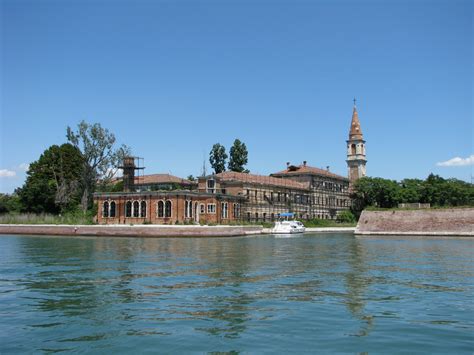 POVEGLIA - A CURSED ISLAND - Venice by Venetians