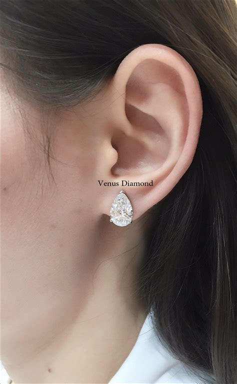 Update more than 72 pear shaped earrings diamond latest - 3tdesign.edu.vn