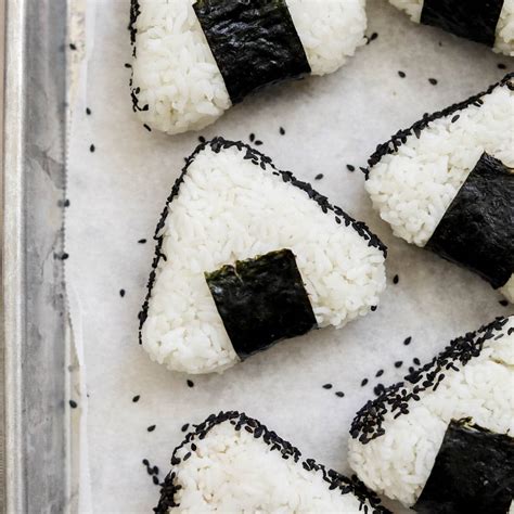 Spicy Tuna Onigiri (Japanese Rice Balls) • The Heirloom Pantry