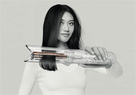 Dyson Corrale Hair Straightener To Solve All Your Hair Problems [PICS ...