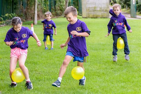 jumping balloon race (2) - Childrens Summer Camps Ireland - STARCAMP