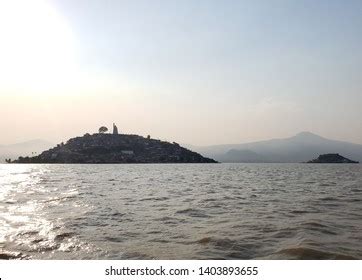 326 Lake Patzcuaro Images, Stock Photos & Vectors | Shutterstock