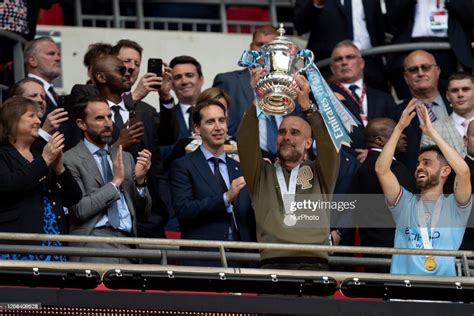 Manchester City squad celebrates after win during the FA Cup Final ...