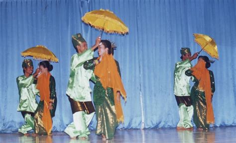 Kesenian Dan Budaya Sumatera Barat | Kesenian dan Budaya Indonesia