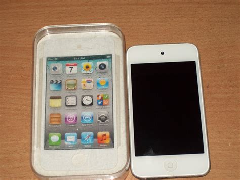 Apple iPod Touch 4G 8GB White Brand New With Everything Boxe | ClickBD