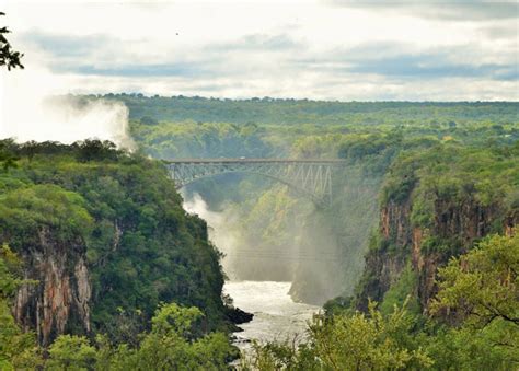 Victoria Falls Bridge, fine example of steam train bridge