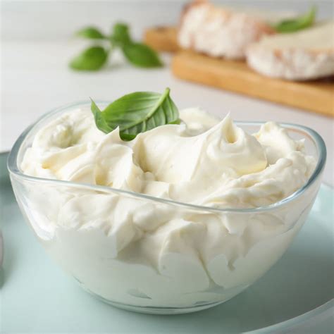 11 Best Cream Cheese Substitutes - Insanely Good