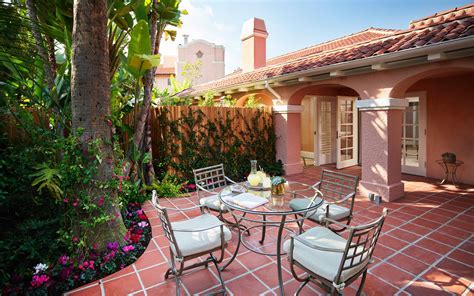 The Beverly Hills Hotel has restored Marilyn Monroe's favourite ...