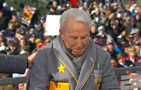 Lee Corso breaks down in tears live on College GameDay in emotional ...