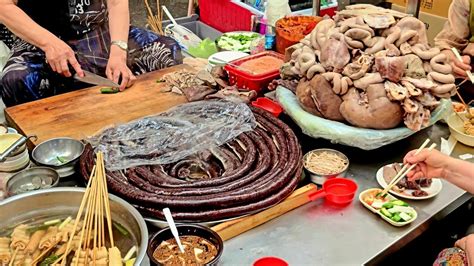 Korean blood sausage(Sundae) - Korean street food - YouTube