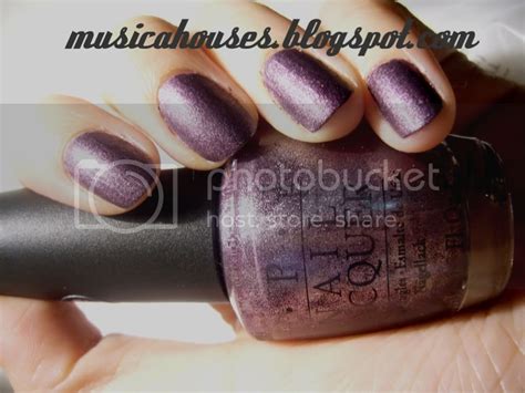 NOTD: OPI Lincoln Park After Dark Suede - of Faces and Fingers