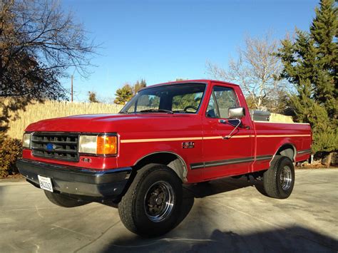 Edward's 1989 Ford F-150 - Holley My Garage