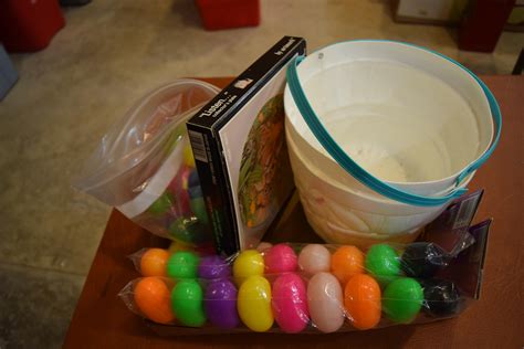 Lot - Plastic Easter Eggs & Baskets