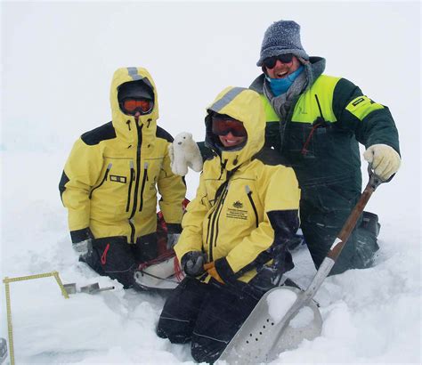 Today’s youth – tomorrow’s Antarctic scientists – Magazine Issue 14: ...