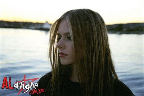 Under My Skin | Avril lavigne, Cantores, Galerias de fotos