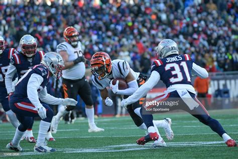 Cincinnati Bengals wide receiver Tyler Boyd carries the ball during a ...