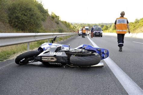 Accident Moto : seul ou non, voici tout ce qu'il faut savoir