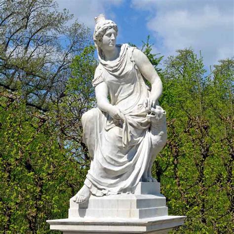 Greek Goddess Statue – 12 Famous Female Goddesses | onlyart sculpture ...