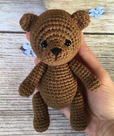 FREE crochet bear pattern #amigurumipattern #amigurumi #crochettoy #crochetpattern #crochetbear ...