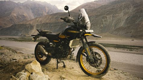 The New Royal Enfield Himalayan 452 Is Here To Worry The KTM 390 Adventure