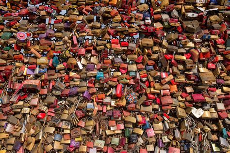 cologne-bridge-locks-dense - Light And Matter